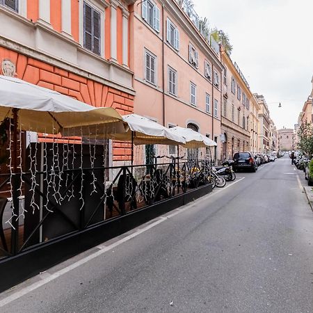 Diecipassi Dal Colosseo Řím Exteriér fotografie